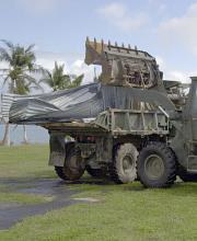 Tumaiguine (Enero) 7, 2005, Salmo 27:13-14. "Nangga Si Jeova: Nametgotjao ya Polo ya Unamatatnga y Corasonmo." Salmo 27:14.