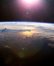 Tumaiguine (Enero) 8, 2005, Mateo 6:9-10; Salmo 23:4; Salmo 18:30. "Tatanmame na Gaegue Jao gui Langet," "Sa Iyomo y Raeno, yan y Ninasiña, yan y Minalag Para Taejinecog na Jaane; Amen." Mateo 6:9,13.