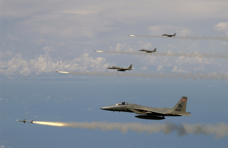 gpw-20050304-UnitedStatesAirForce-050715-F-7709A-003-four-F-15-Eagle-fighters-fire-missiles-at-drone-Gulf-of-Mexico-USA-20050715.jpg