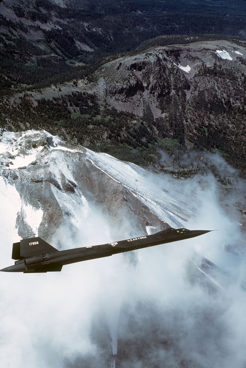 15. U.S. Air Force SR-71 Blackbird Flies Over a Mountain Range, April 23, 1985. Photo Credit: Tech. Sgt. Michael Haggerty, United States Air Force; Defense Visual Information (DVI, http://www.DefenseImagery.mil, DF-ST-85-06141) and United States Air Force (USAF, http://www.af.mil), United States Department of Defense (DoD, http://www.DefenseLink.mil or http://www.dod.gov), Government of the United States of America (USA).